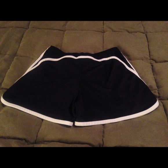 Adidas black running shorts like-new size medium - Picture 2 of 3